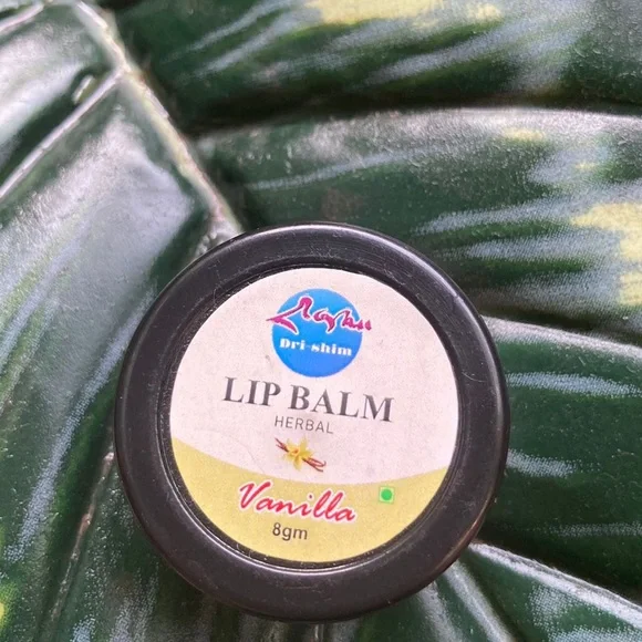 Dri-Shim Tibetan Herbal lip balm with different flavour - Picture 5 of 9